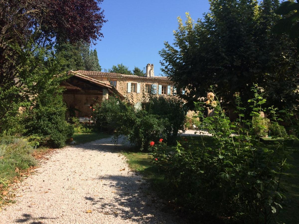 Le Moulin Des Pinchinats Bed and Breakfast Aix-en-Provence Exteriör bild