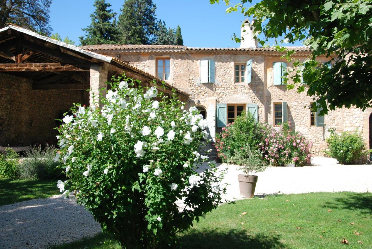 Le Moulin Des Pinchinats Bed and Breakfast Aix-en-Provence Exteriör bild
